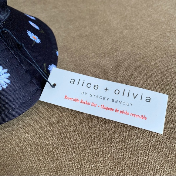 NWT Alice + Olivia daisy reversible bucket hat - Picture 4 of 10
